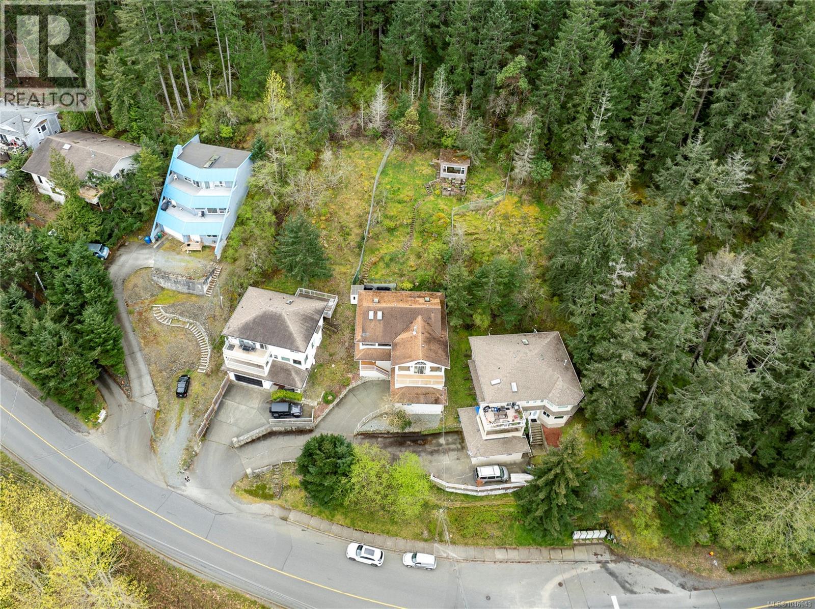 4895 Laguna Way - 46