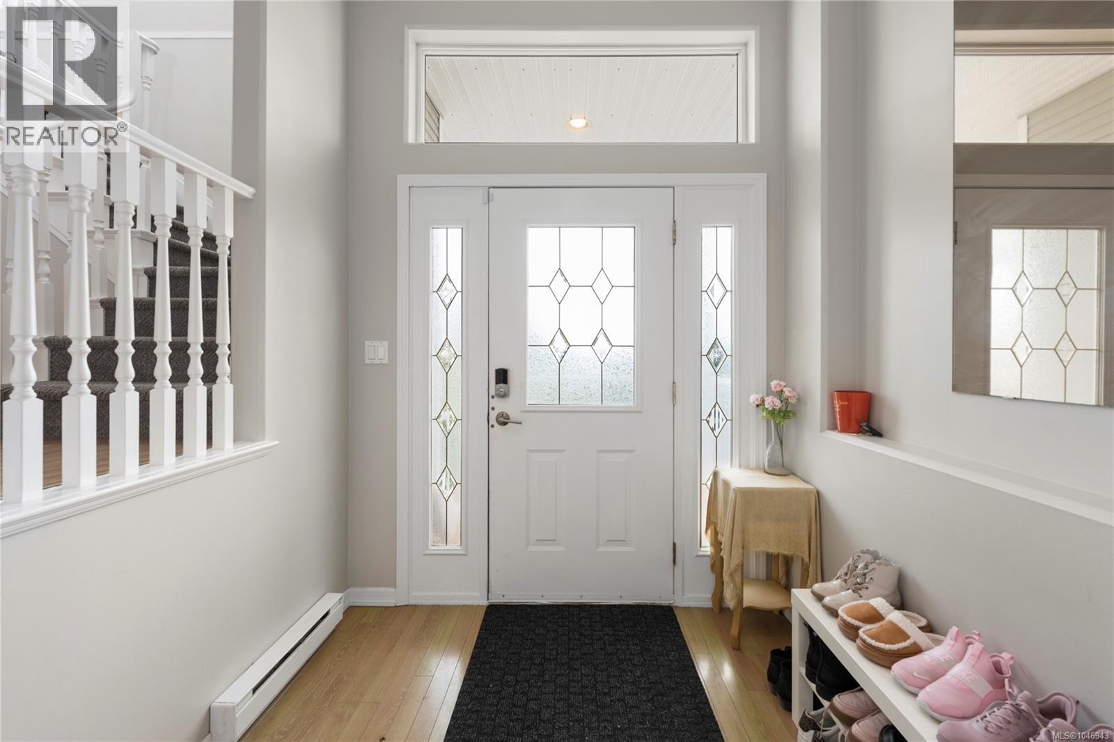 4895 Laguna Way - Image 6