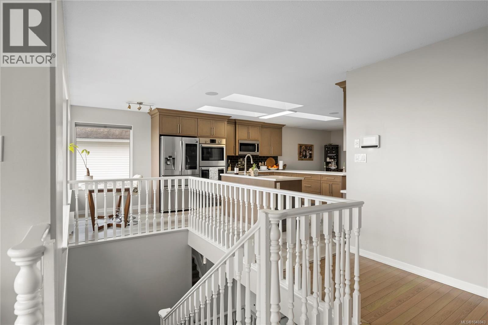 4895 Laguna Way - 9