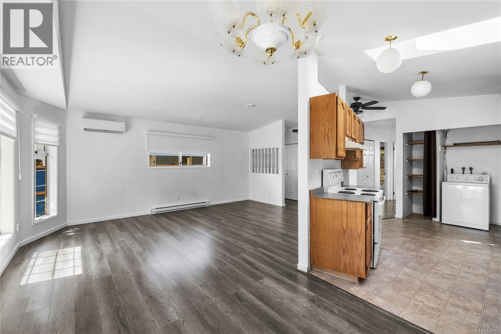 2454 5th St E - 19