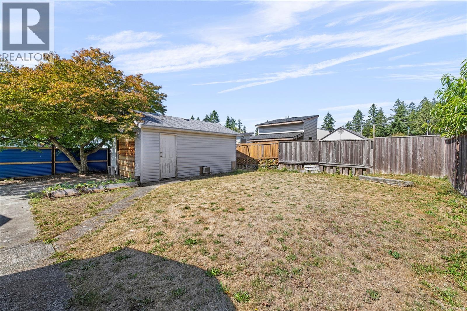 2454 5th St E - 25