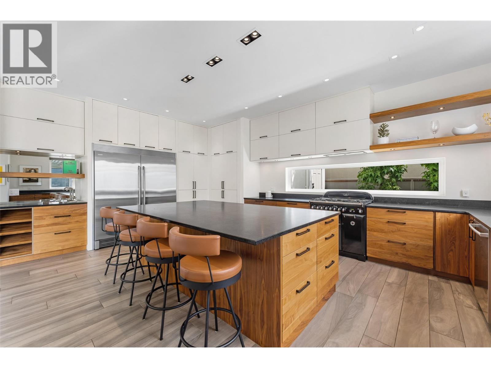 1384 Pinot Noir Drive, West Kelowna