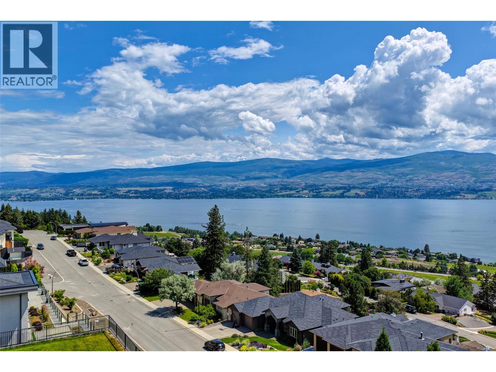 1384 Pinot Noir Drive, West Kelowna