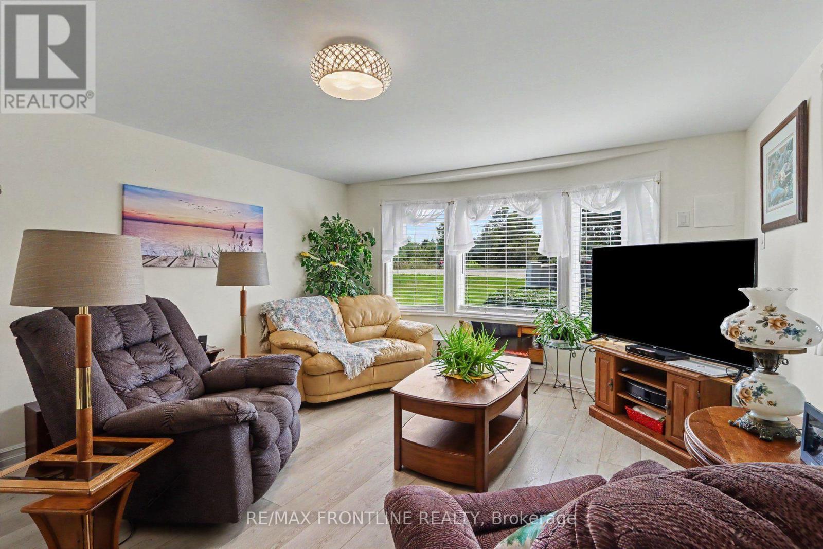 204 HILLVIEW ROAD - Image 4