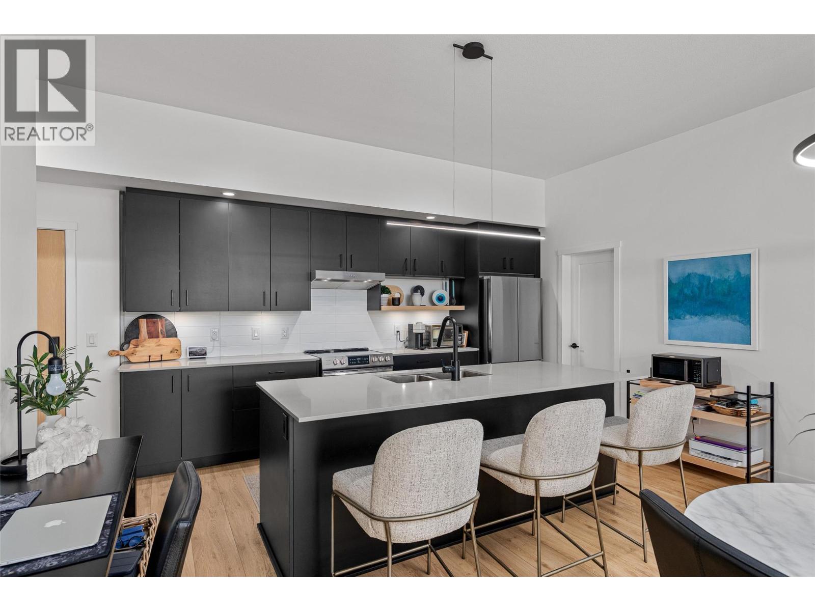 #607 660 Cawston Avenue - 5