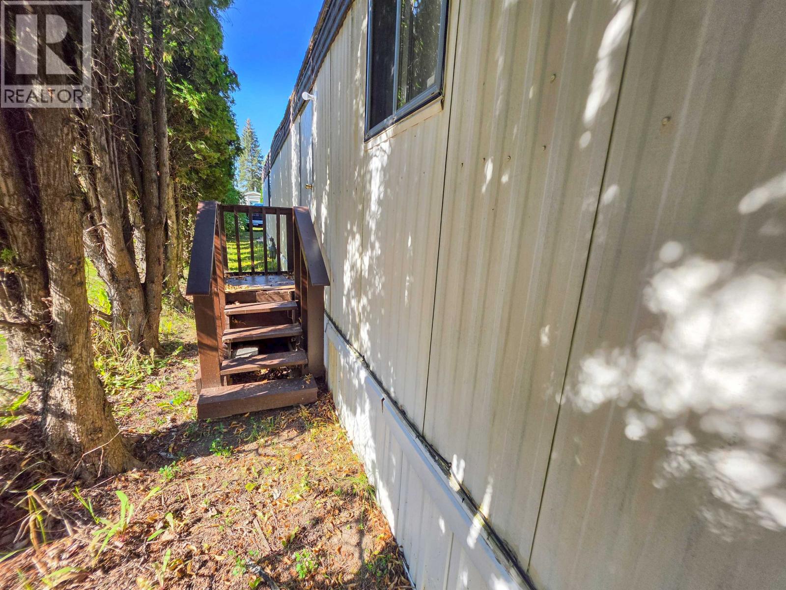 #43 654 NORTH FRASER DRIVE - Image 13