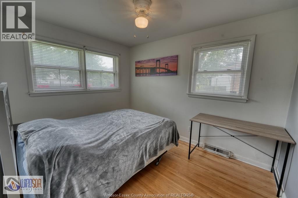 736 PARTINGTON AVENUE - 23