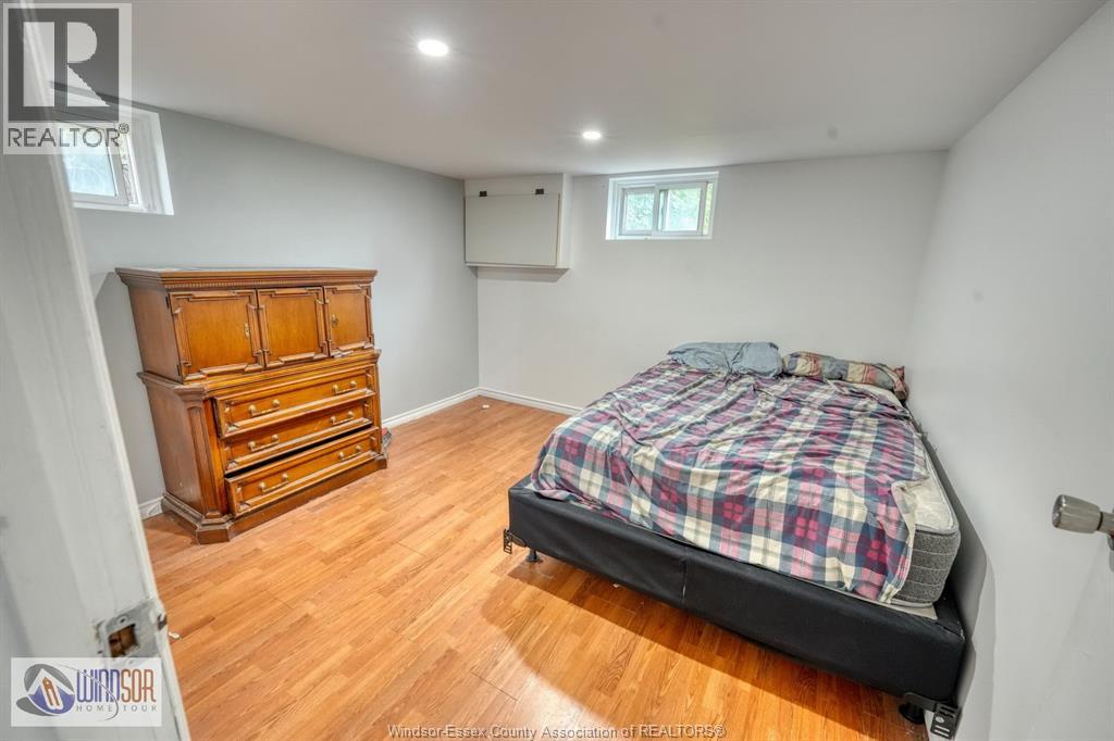 736 PARTINGTON AVENUE - 35