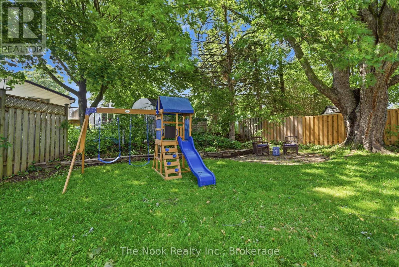 30 DEERPARK CRESCENT - Image 47