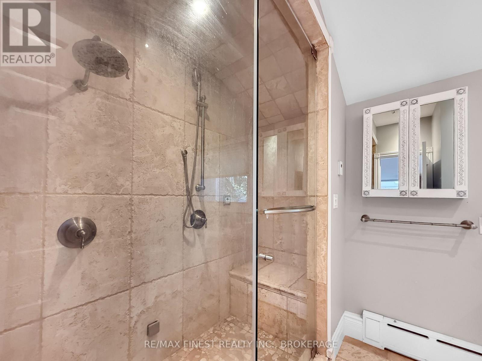 9 POINT CRESCENT - Image 23