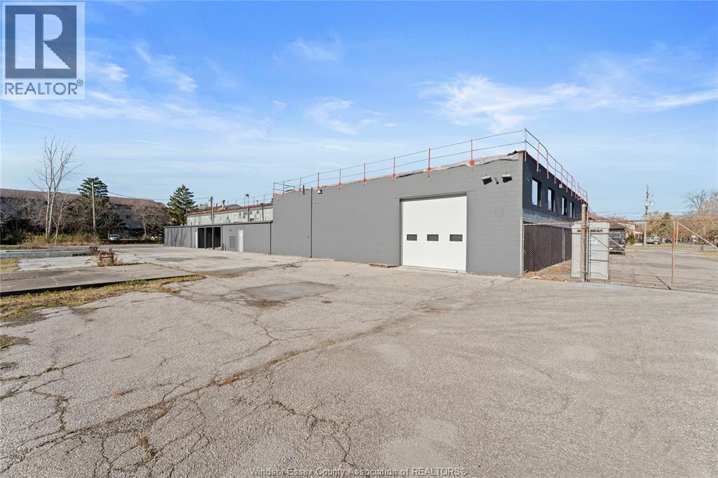 7475 TRANBY Avenue, Windsor, Ontario, N8S2B7, Windsor, Ontario — photo 4 of 5