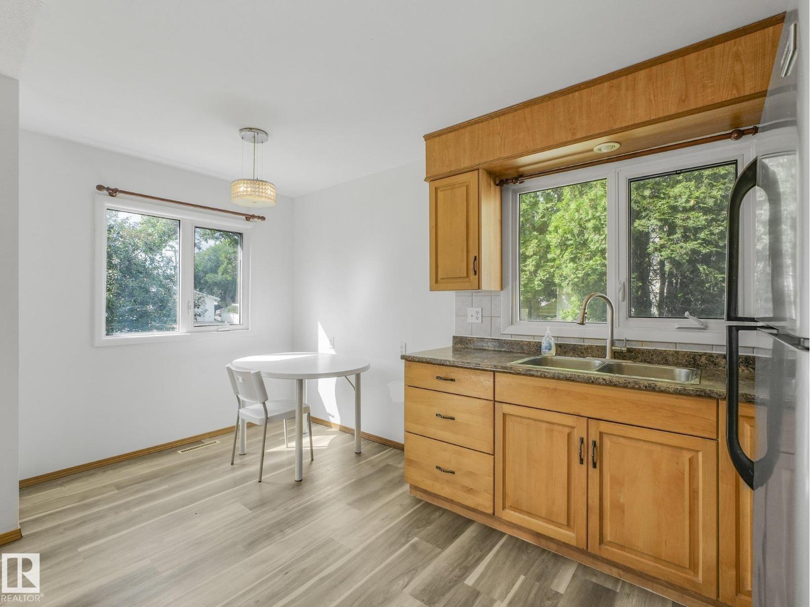 16428 88 Avenue NW - Photo 12