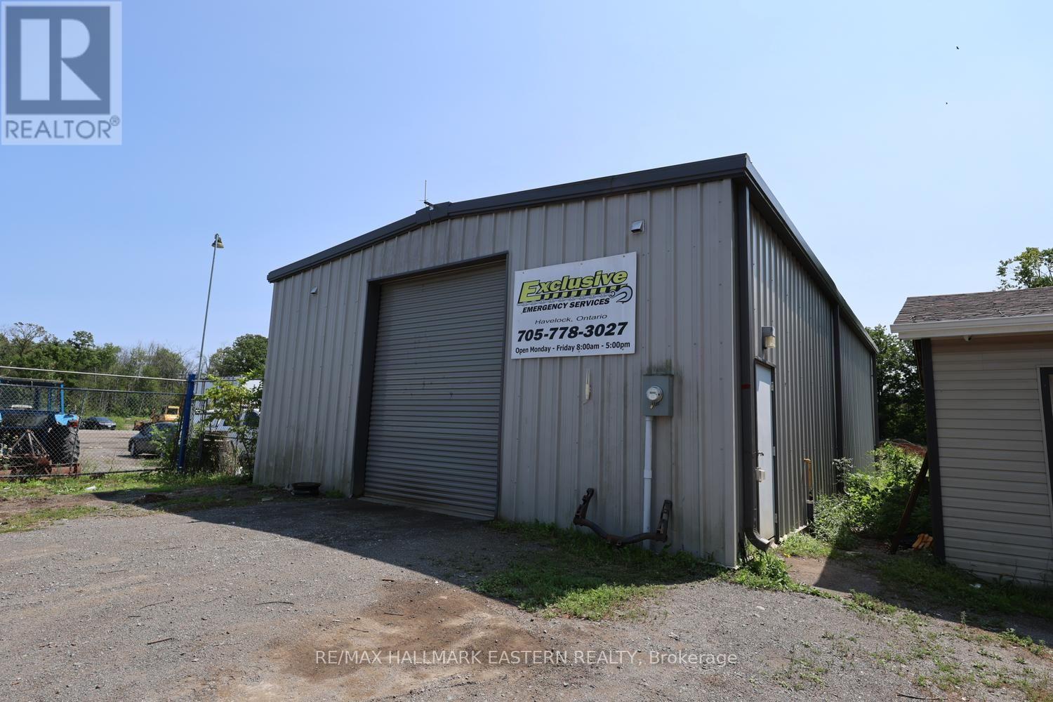 6725 Highway 7 — photo 23