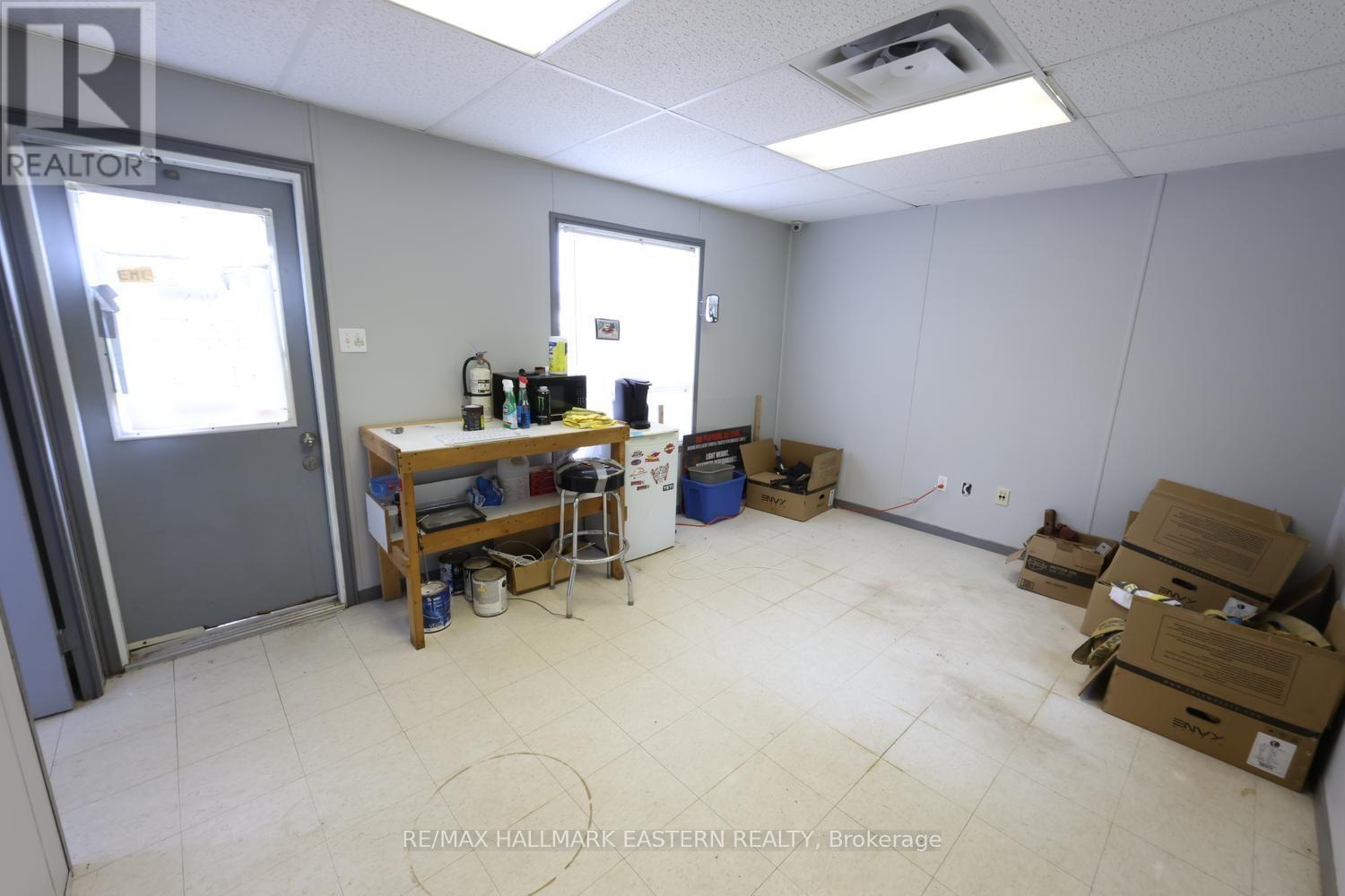 6725 Highway 7 — photo 39