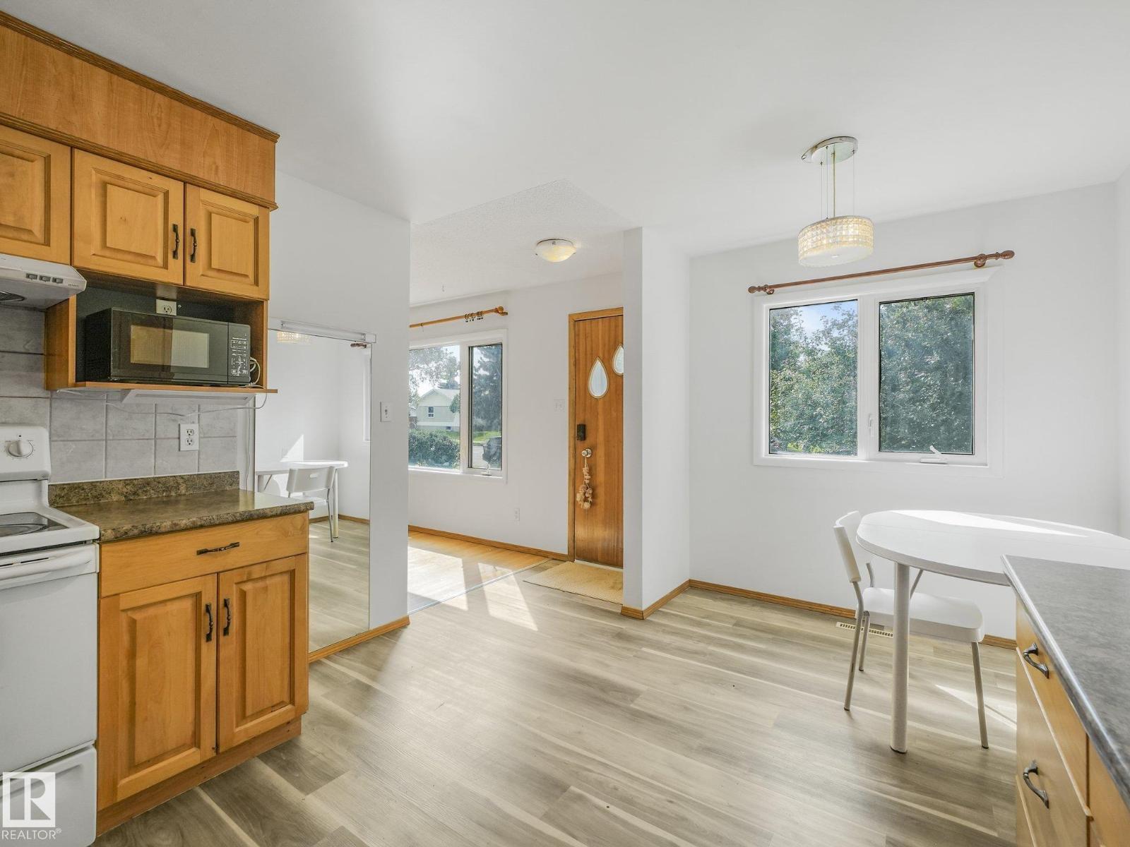 16428 88 Avenue NW - Photo 13