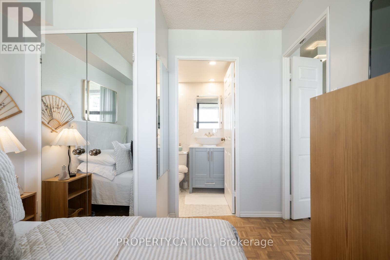 #914 80 ST PATRICK STREET - 26