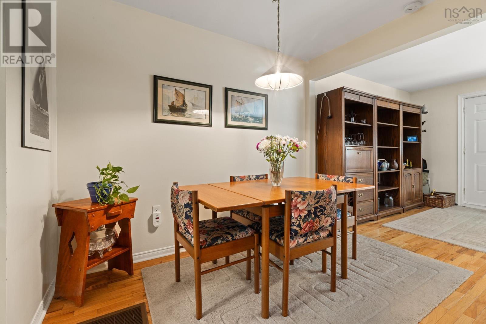 Property 19 of 39 of 98 Forestside Crescent