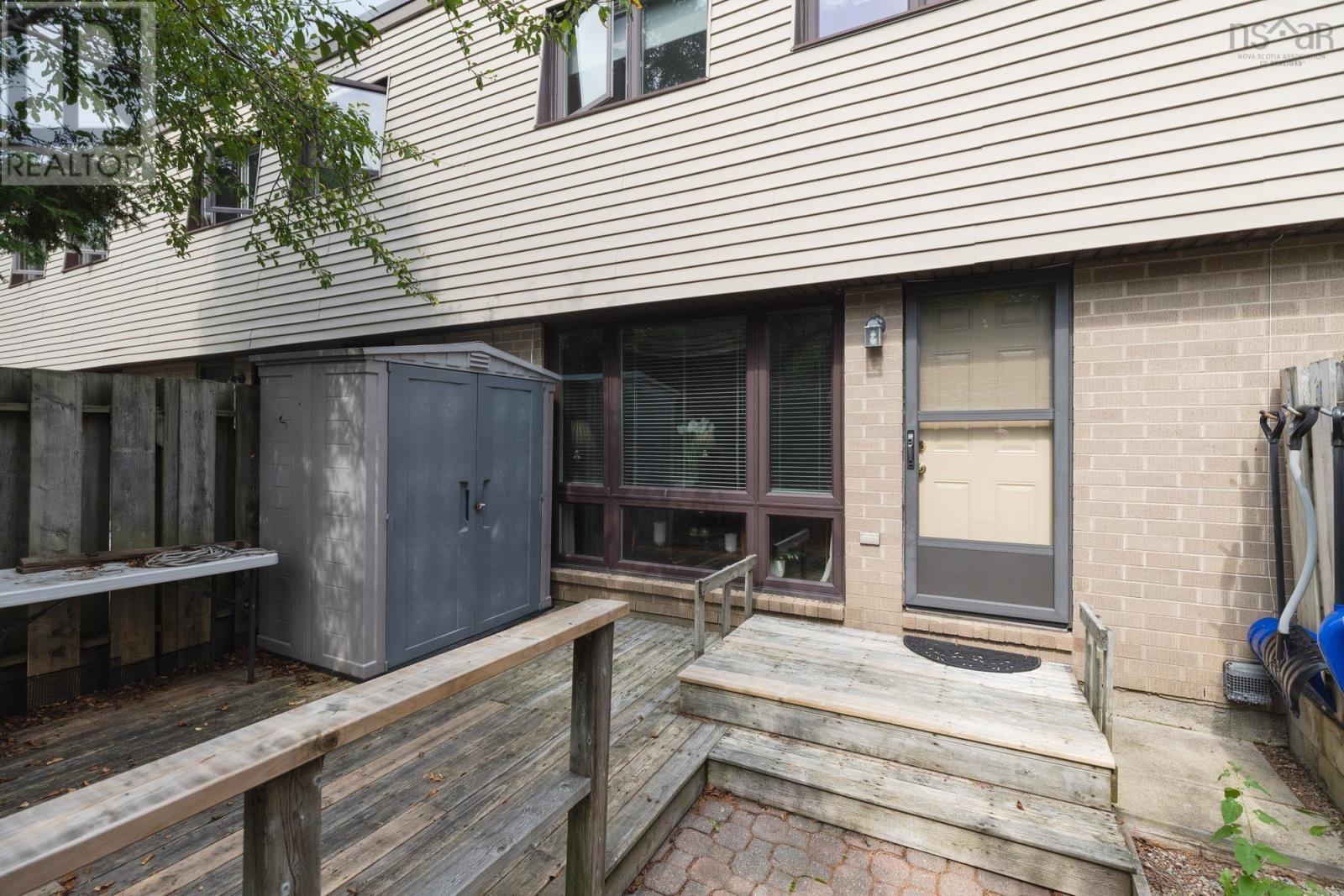 Property 4 of 39 of 98 Forestside Crescent
