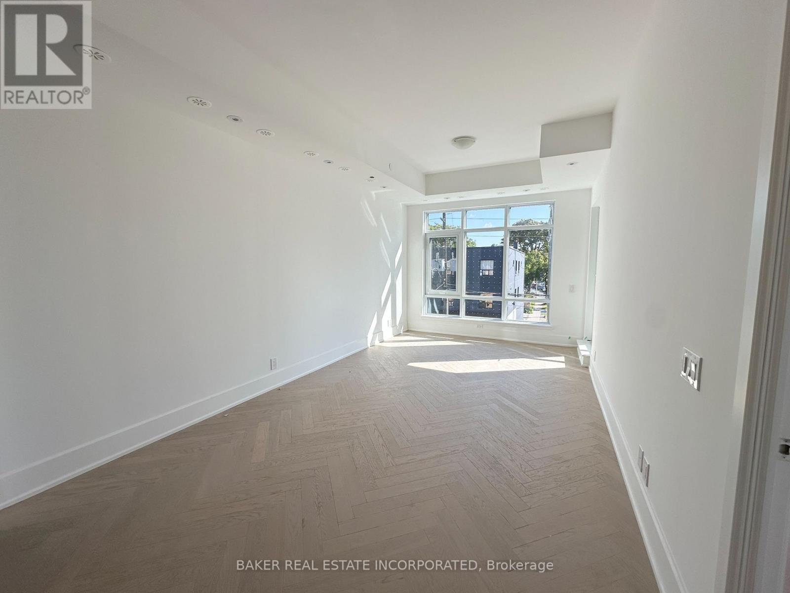 #303 800 BROADVIEW AVENUE - 9