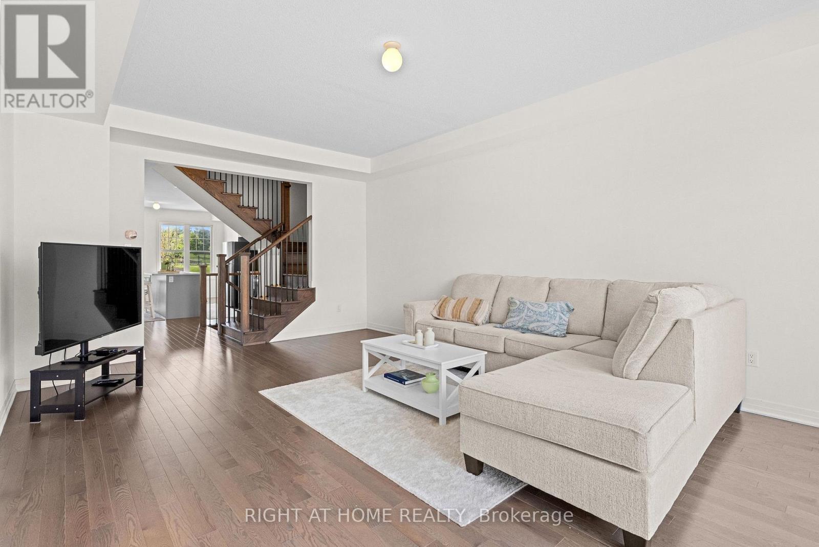 1475 GREEN ROAD - 2