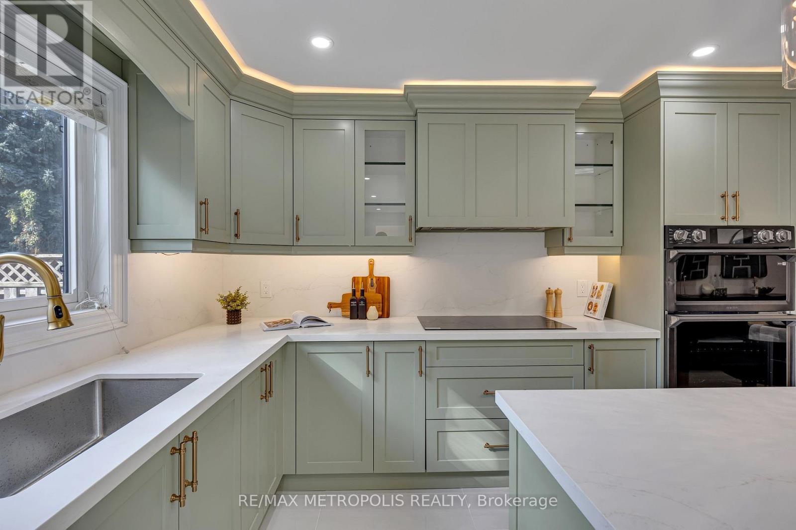 296 THORNTON ROAD N - Image 16