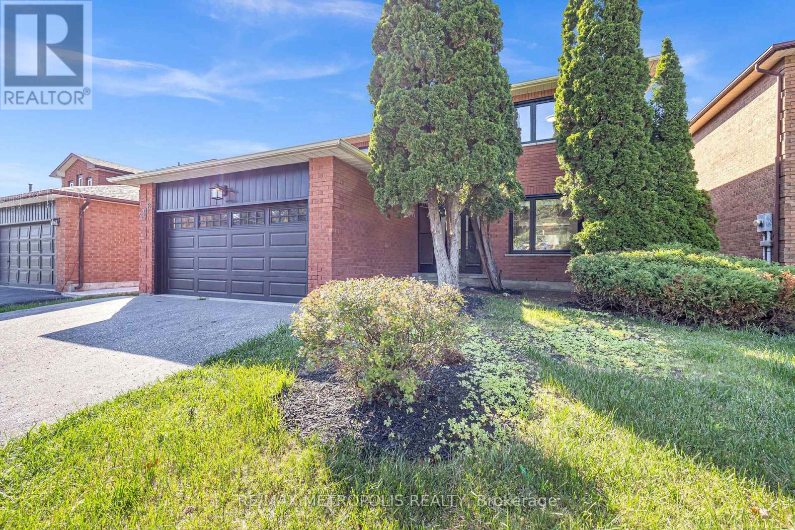 296 THORNTON ROAD N - 2
