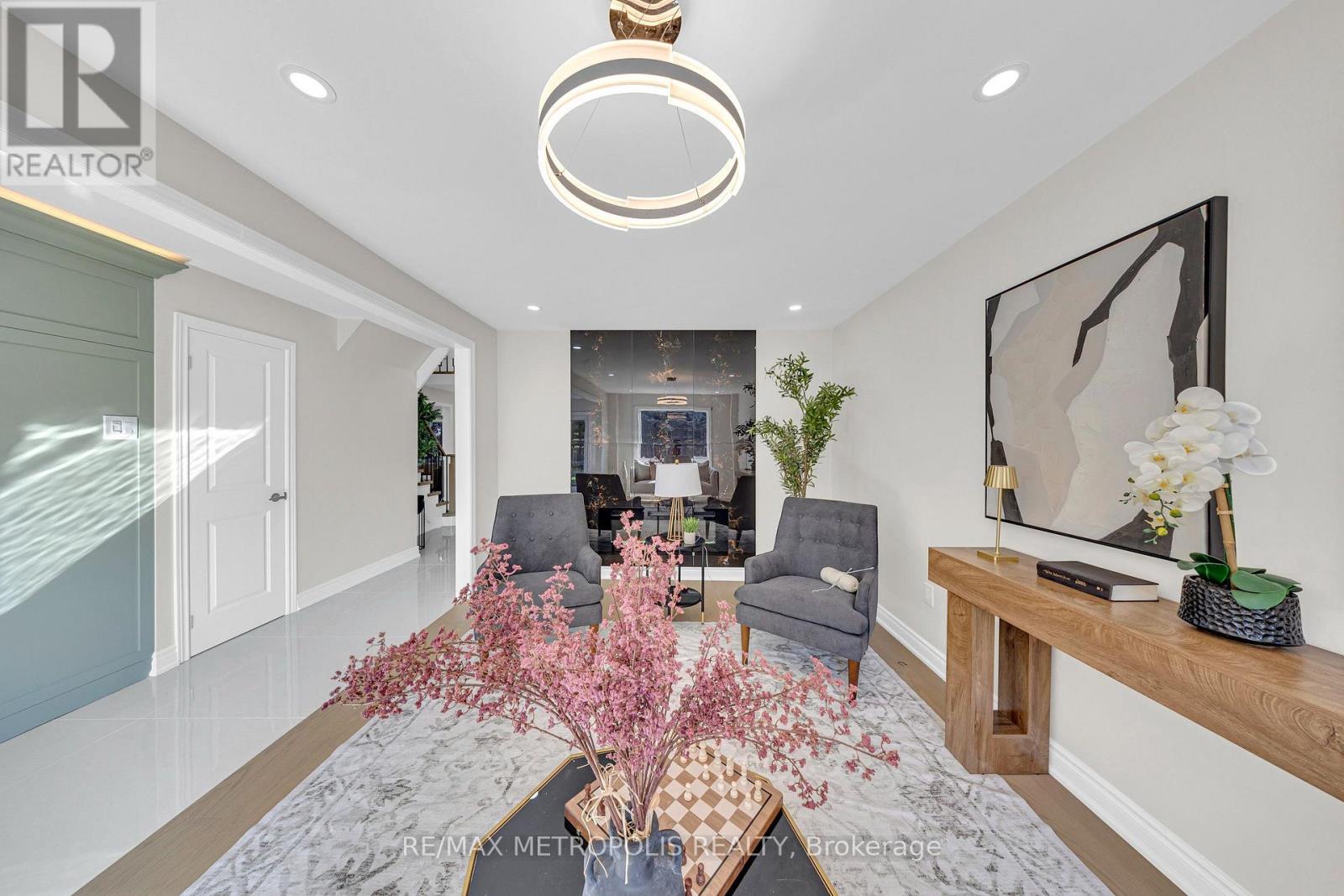296 THORNTON ROAD N - Image 20
