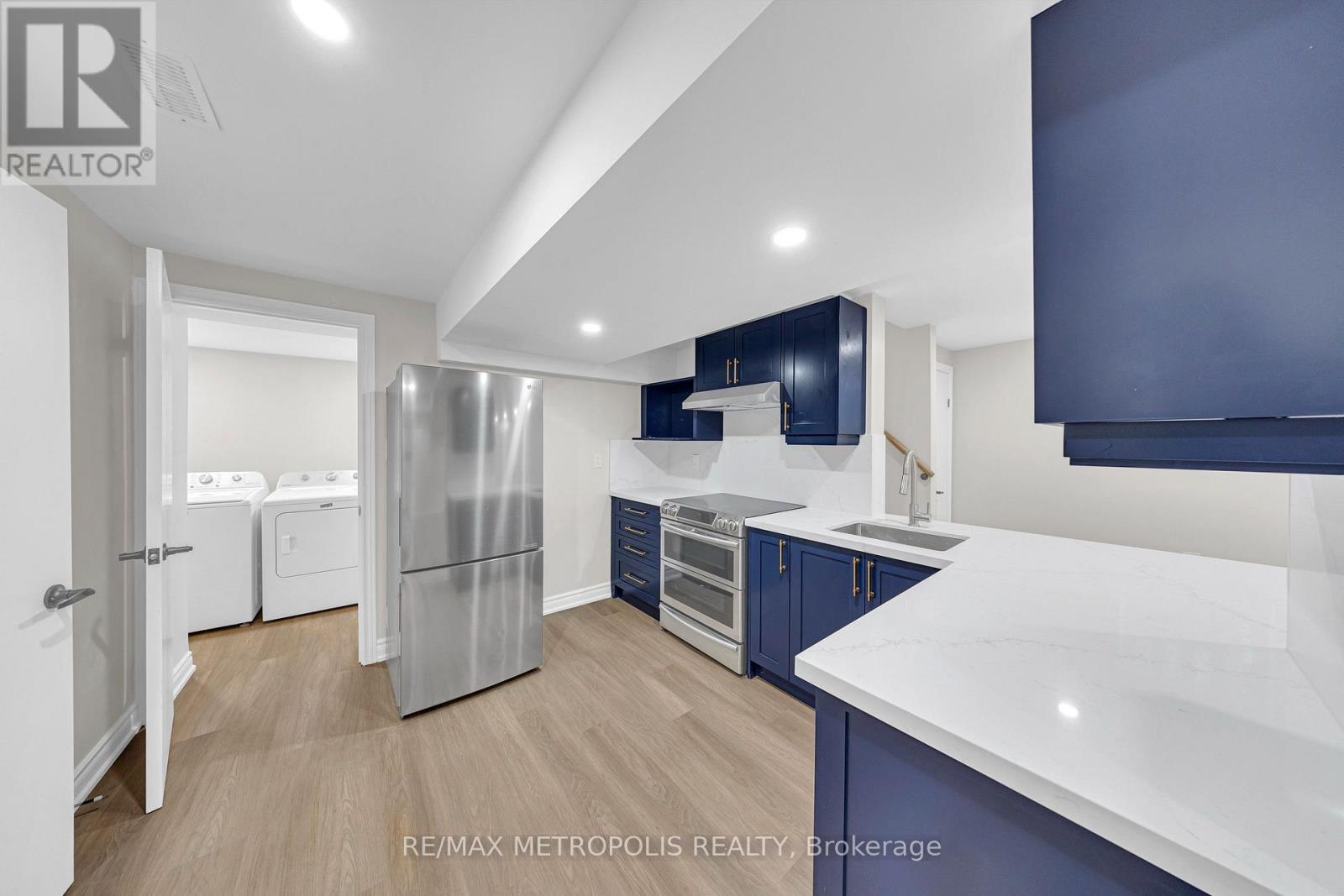 296 THORNTON ROAD N - 38
