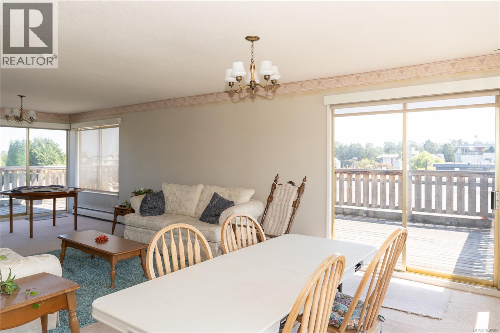 #414 964 Heywood Ave - 22