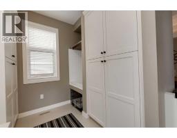 428 21 Avenue NE - photo 18
