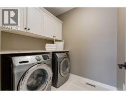 428 21 Avenue NE - photo 26