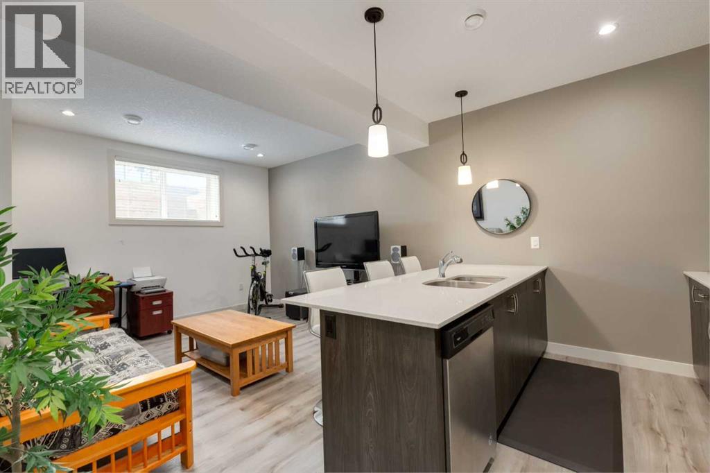 428 21 Avenue Northeast - Photo 28