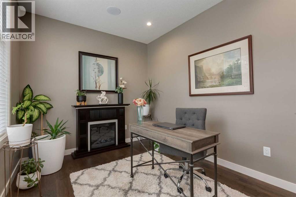 428 21 Avenue Northeast - Photo 5