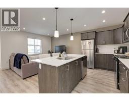 428 21 Avenue NE - photo 42