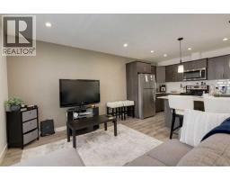 428 21 Avenue NE - photo 43