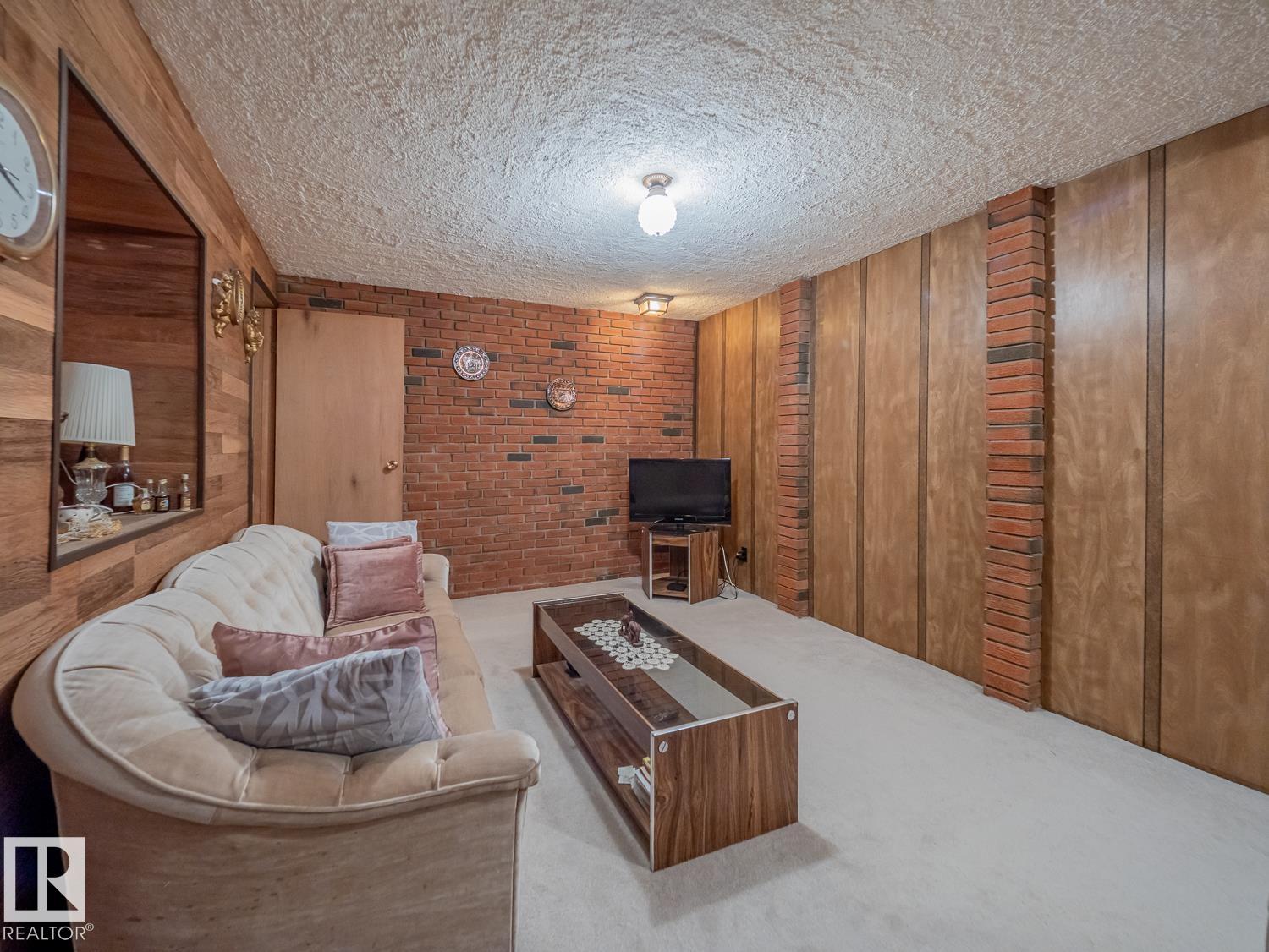 5647 137 Avenue NW - Photo 19