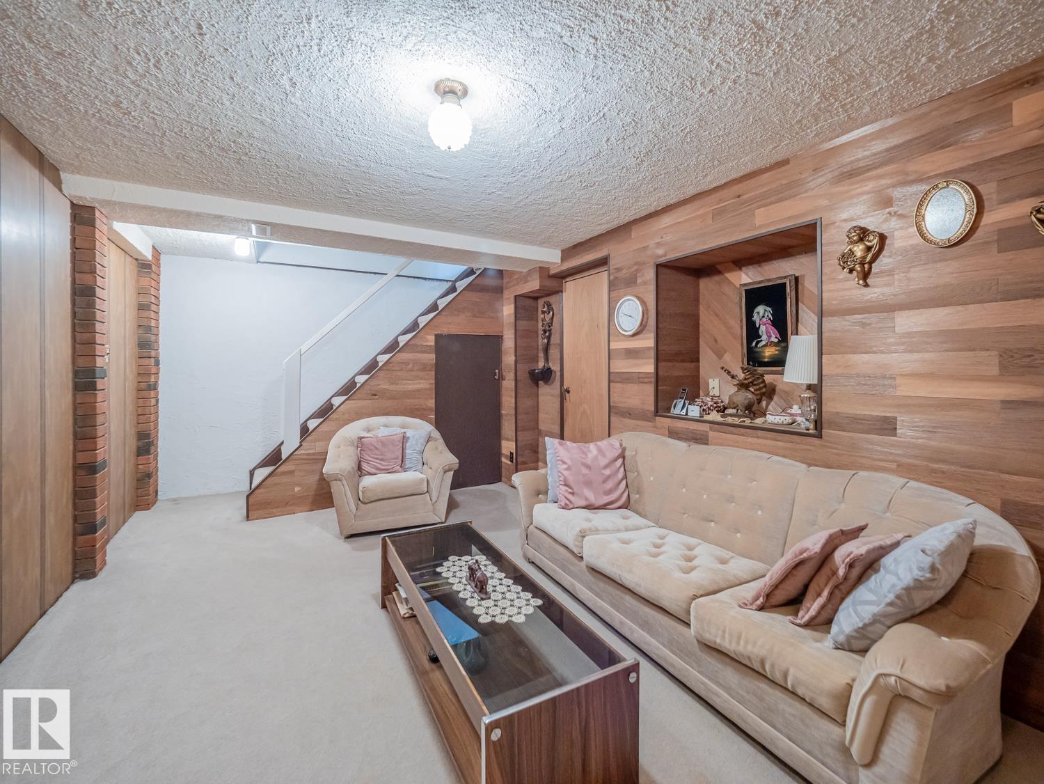 5647 137 Avenue NW - Photo 20