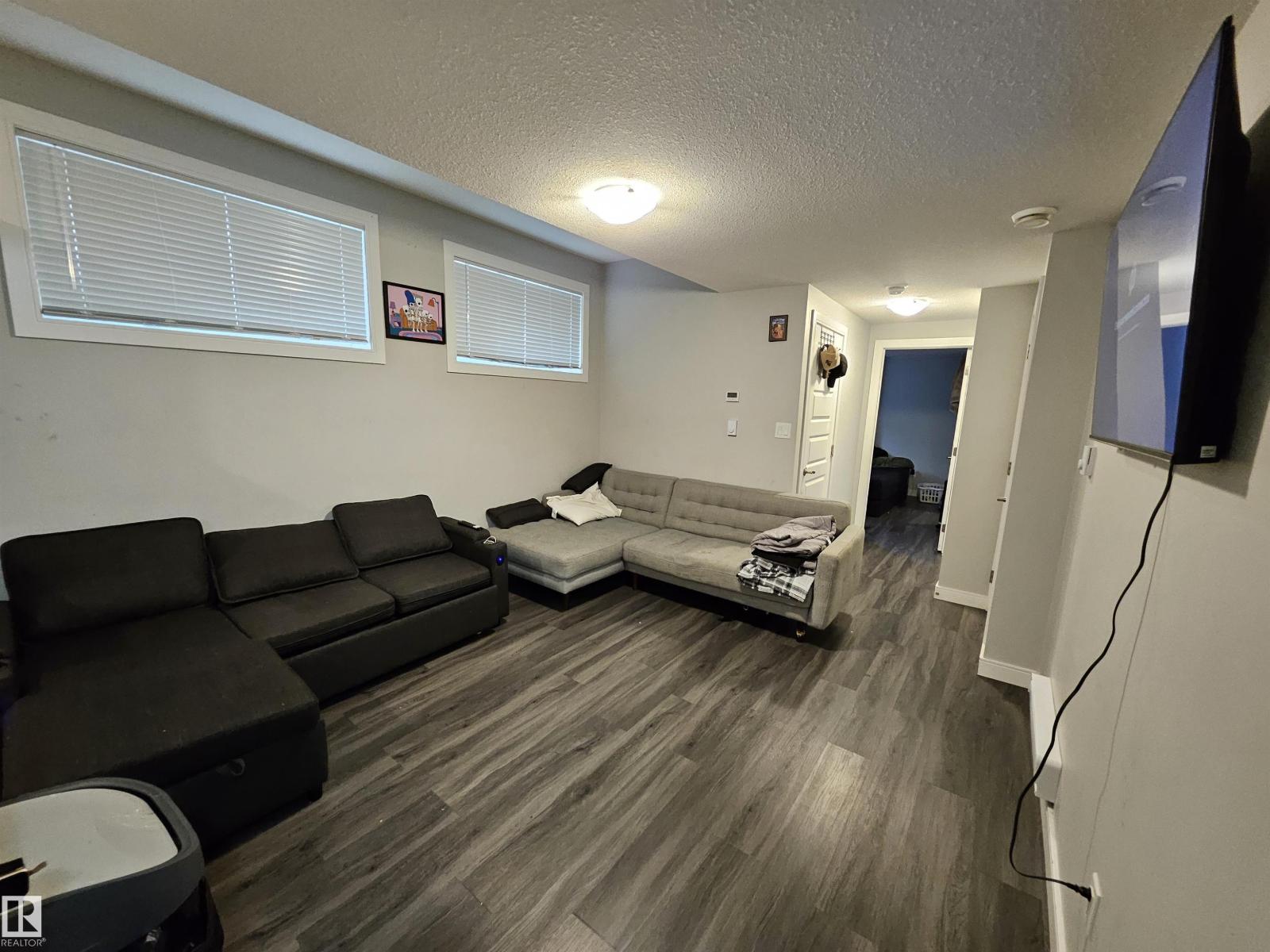 15212 98 AV NW - Image 62