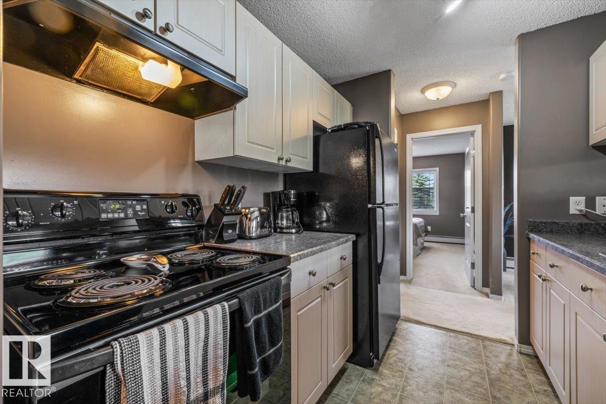 #126 70 WOODSMERE - 15