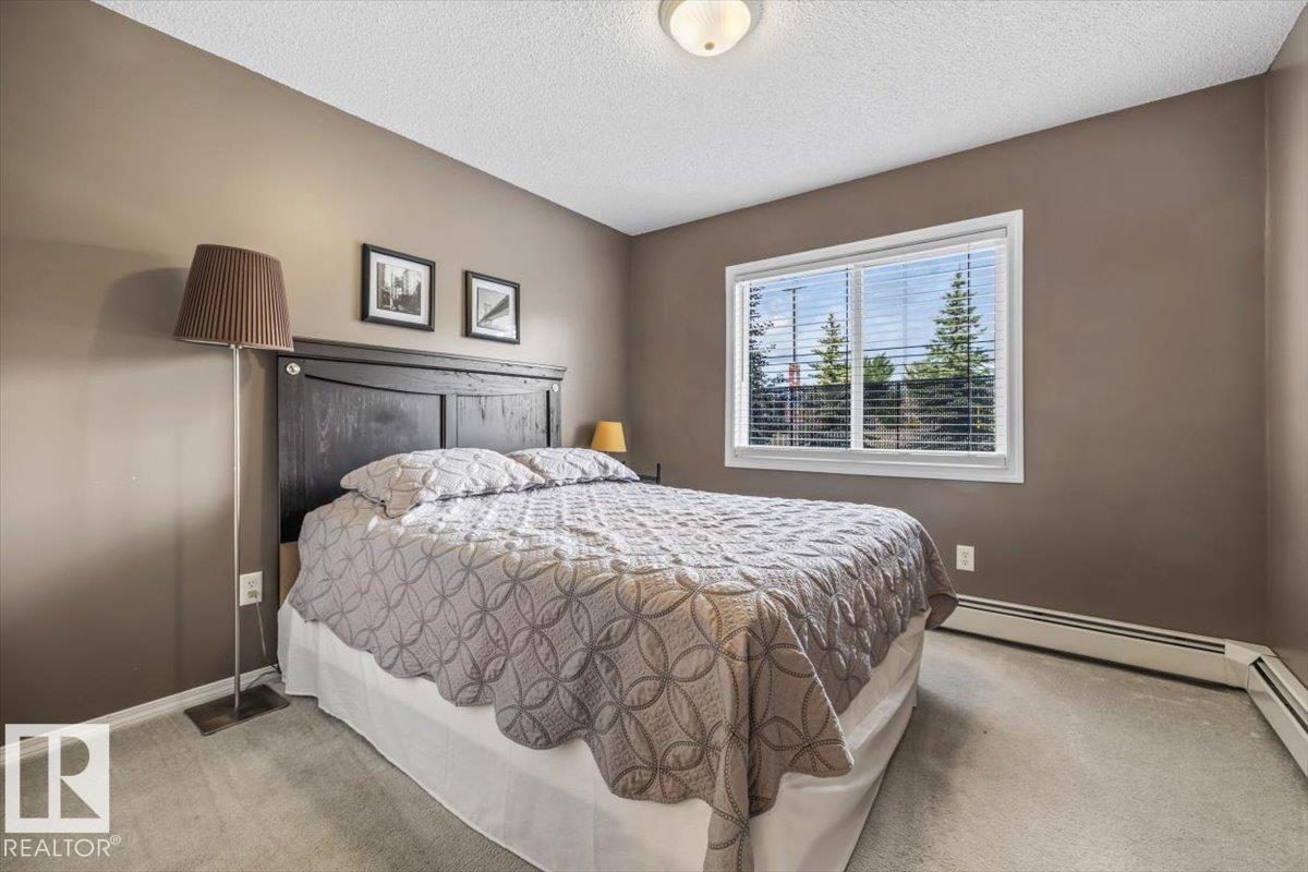 #126 70 WOODSMERE - 17