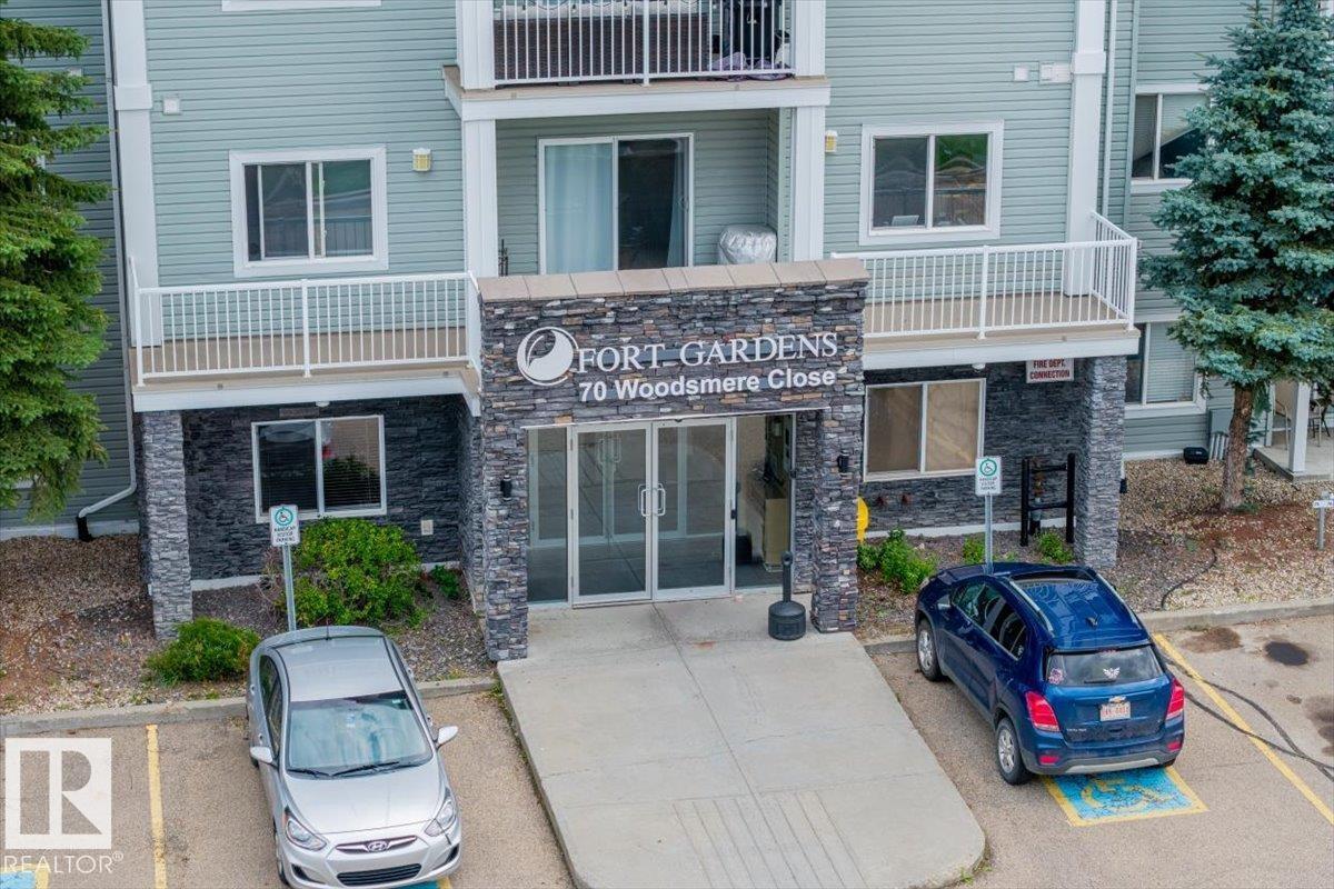 #126 70 WOODSMERE - 32