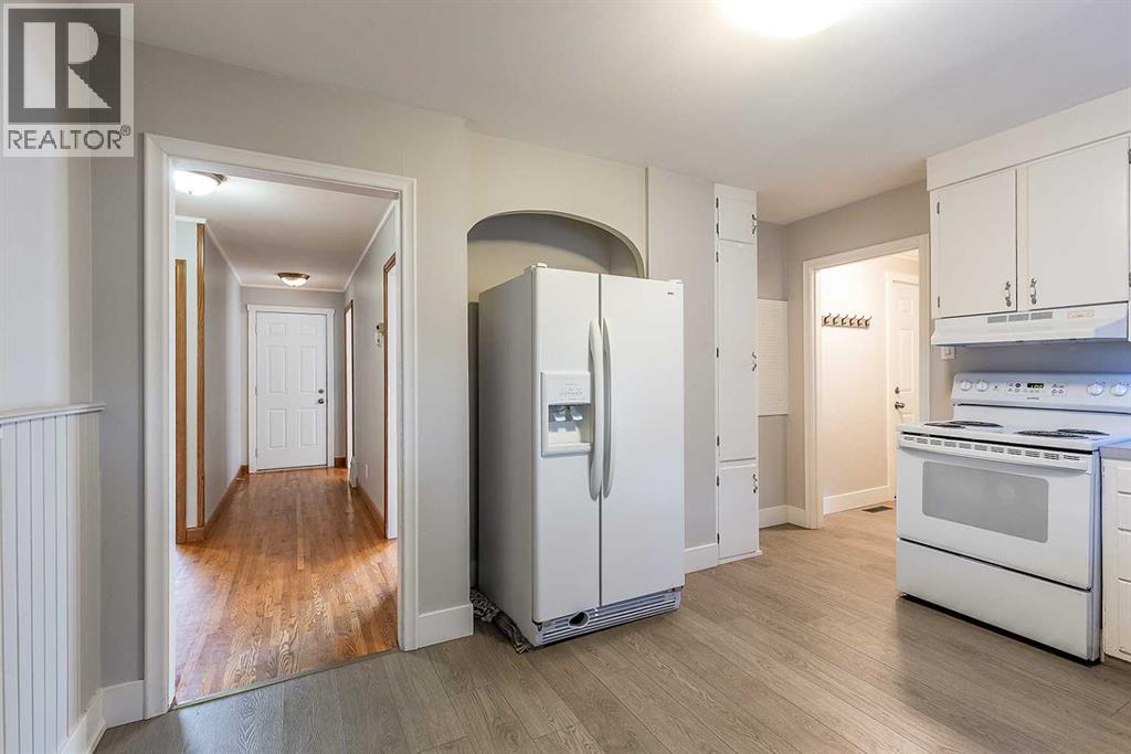 337 4 Street SW - 18