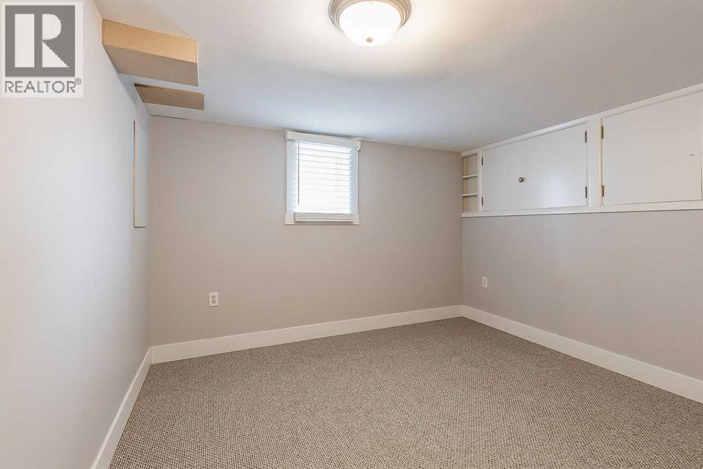 337 4 Street SW - Image 26
