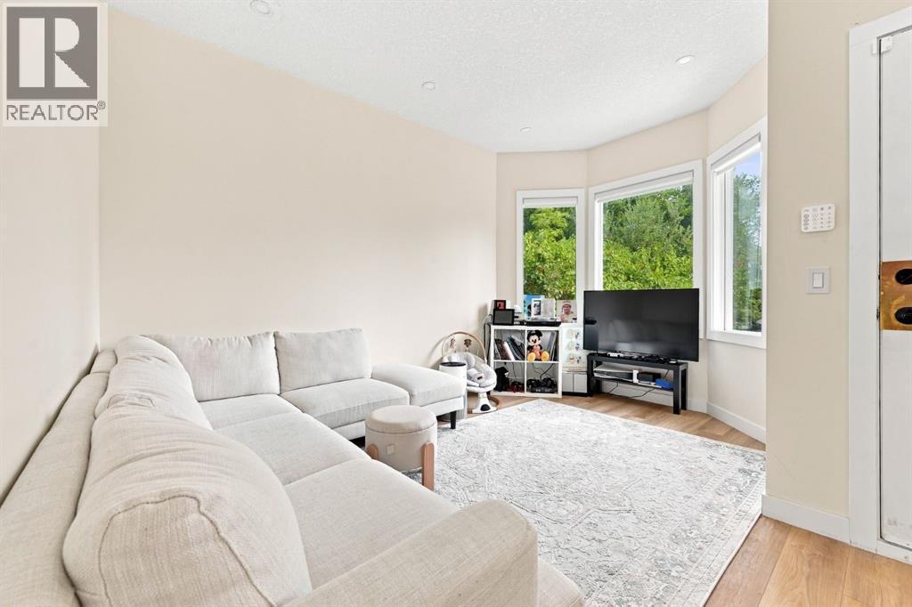 1012 1 Avenue NW - 5