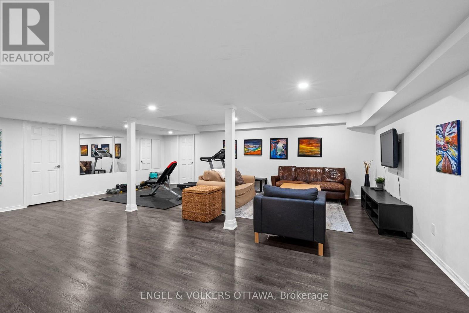 5765 KELLY MARIE DRIVE N - 29