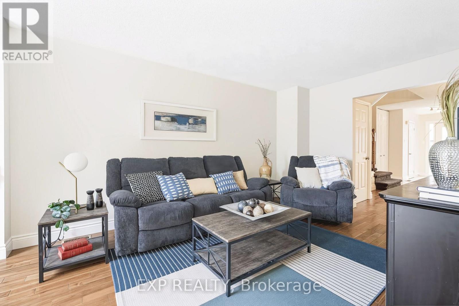3 Bed, 3 Bath House for Sale in Ottawa – 110 CEDAROCK DRIVE, Ottawa – MLS# X13677008 - Image 11