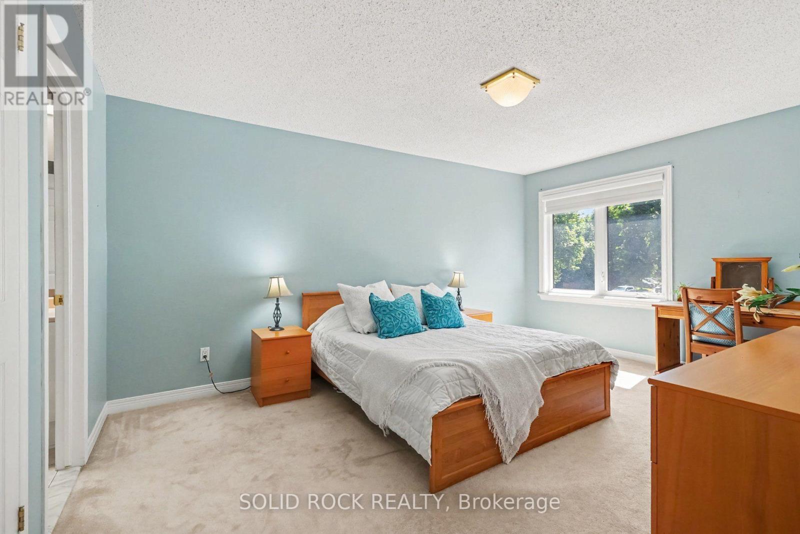 76 GRENADIER WAY - 16