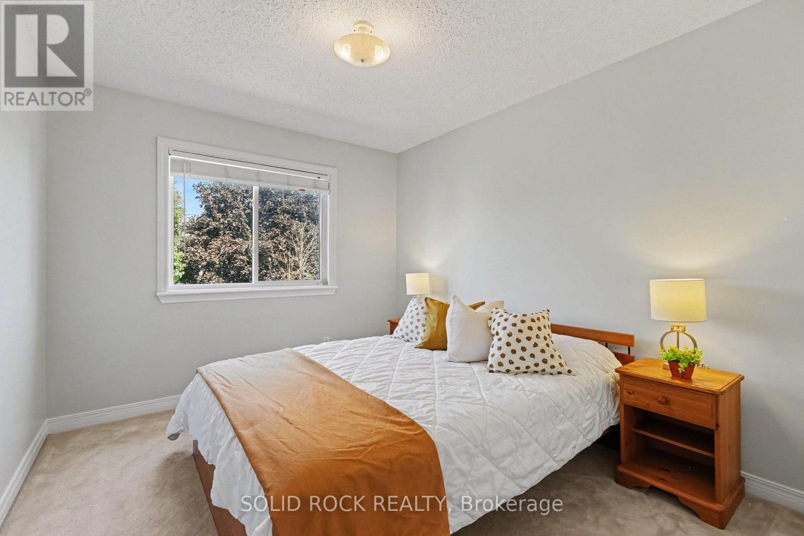 76 GRENADIER WAY - 19