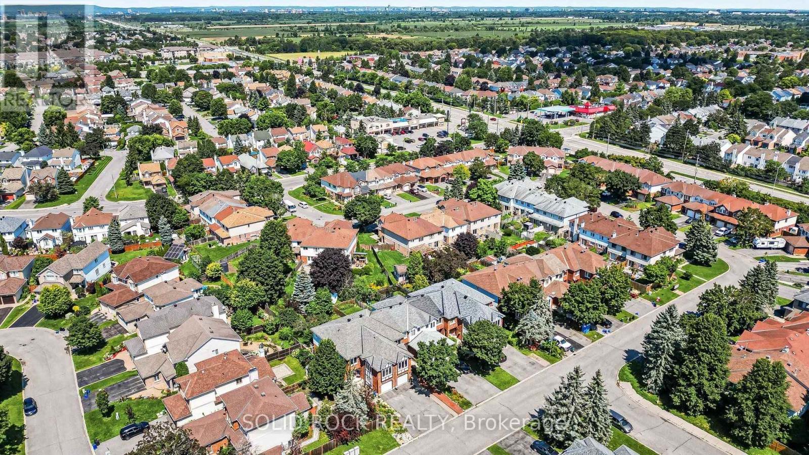 76 GRENADIER WAY - 32