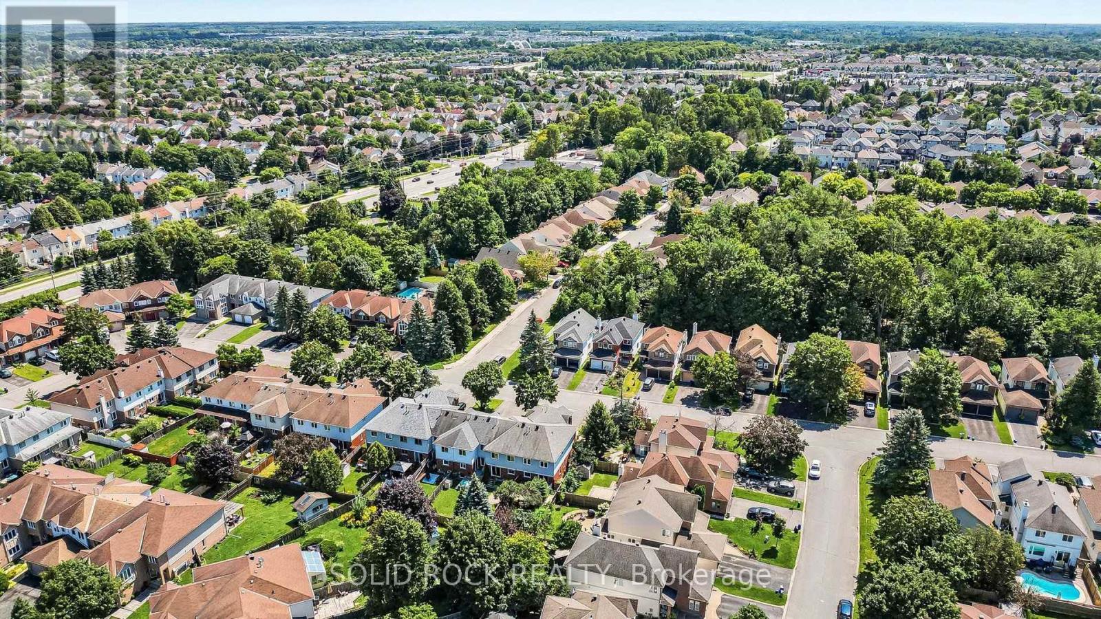3 Bed, 3 Bath House for Sale in Ottawa – 76 GRENADIER WAY, Ottawa – MLS# X13677060 - Image 33